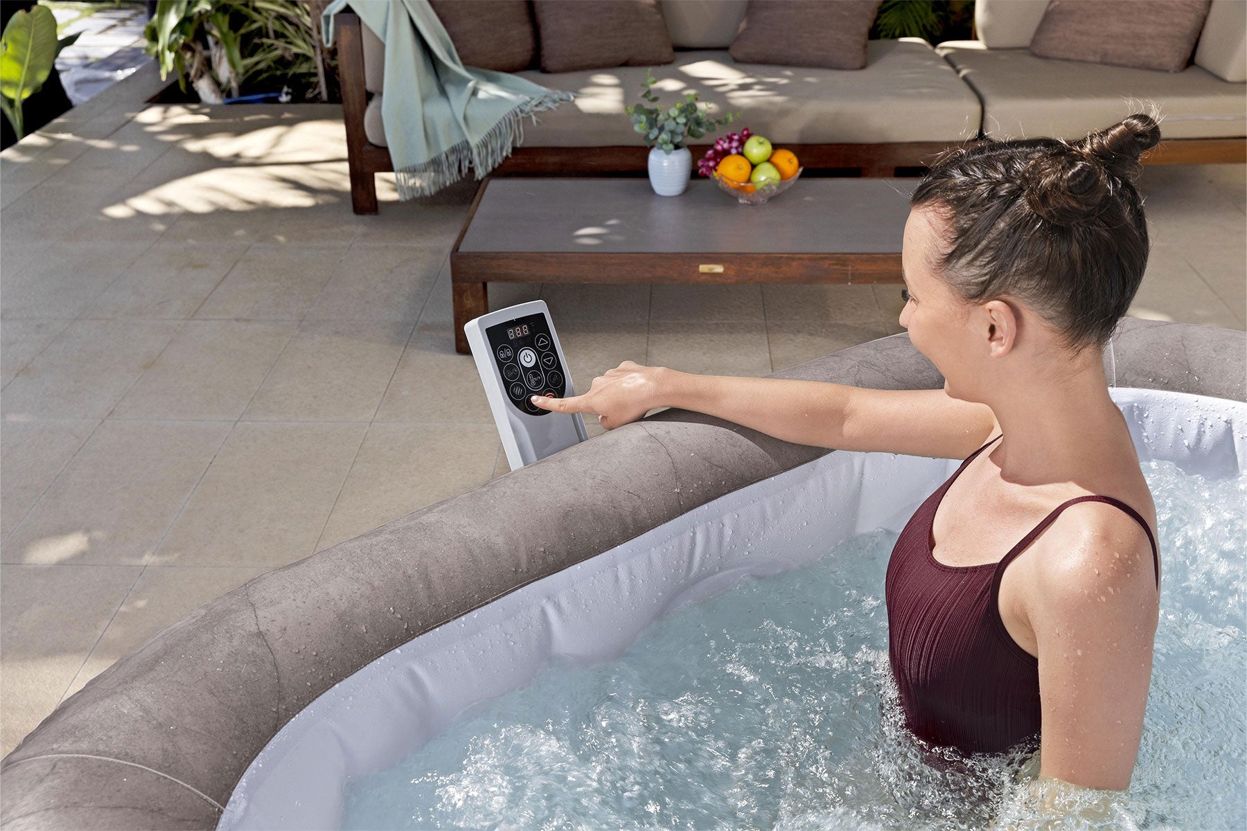 hot tub with built in energy saving pump easy control panel